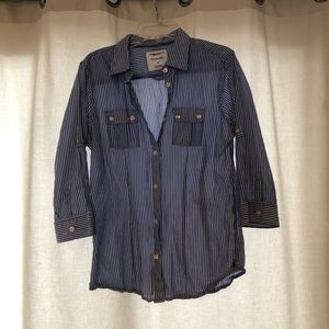American Eagle button up